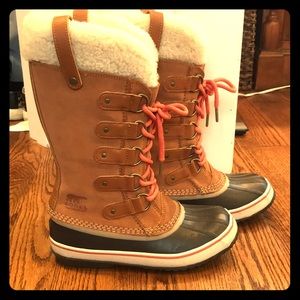 Sorel Snow Boots size 6.5
